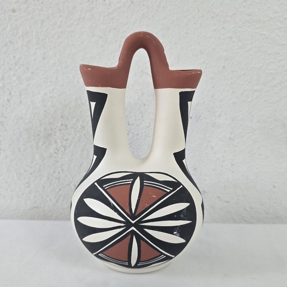 Acoma Pueblo Vintage Hand Painted Wedding Vase Pottery by Victorino - Picture 2 of 8